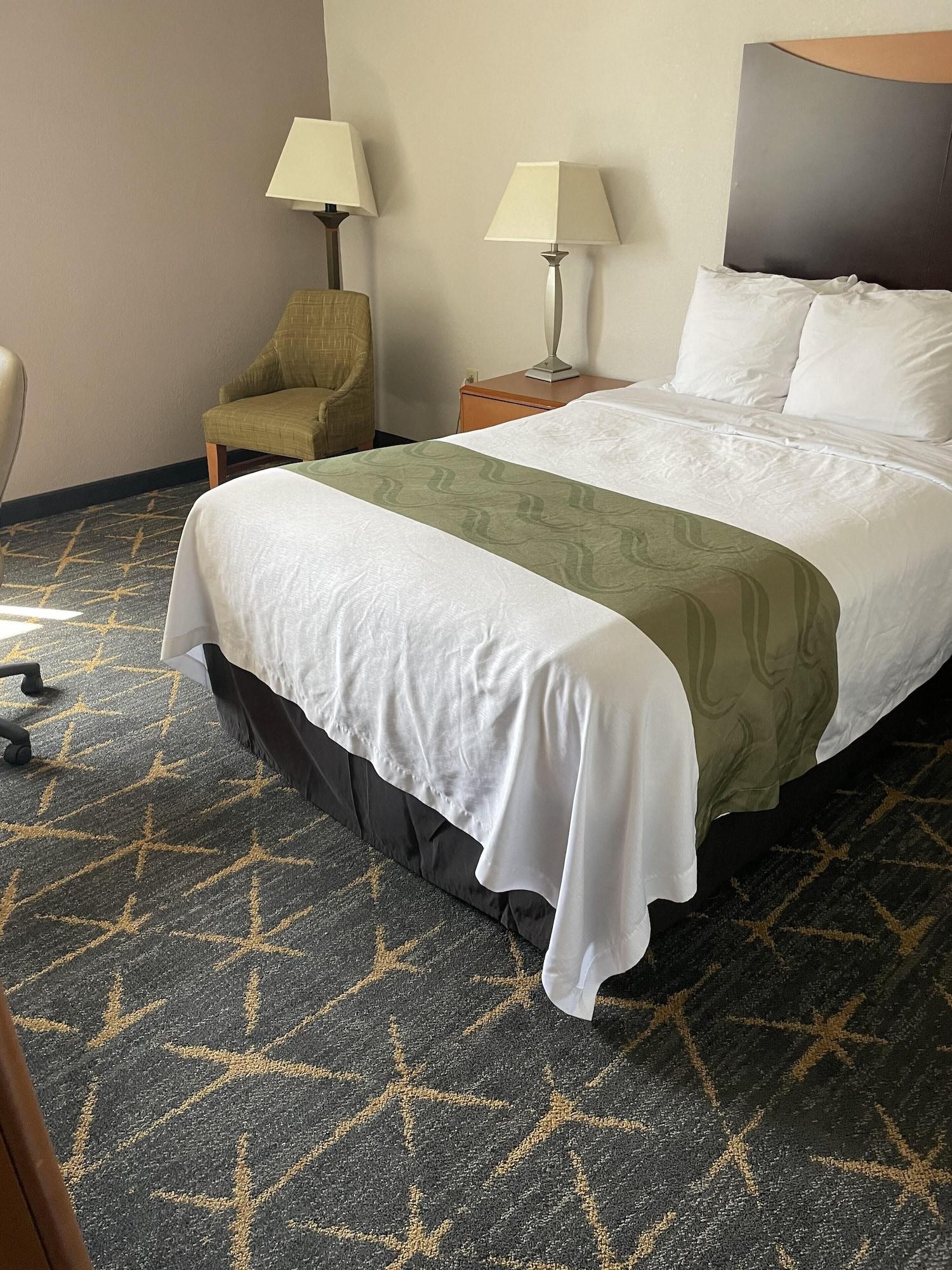Quality Inn Spring Valley - Nanuet Esterno foto