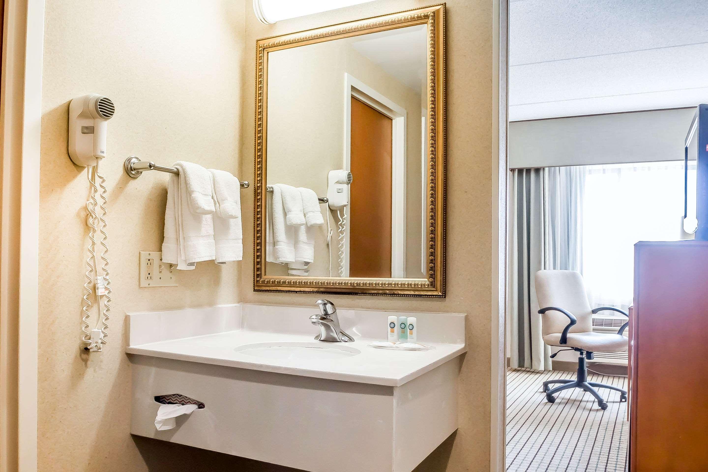 Quality Inn Spring Valley - Nanuet Esterno foto