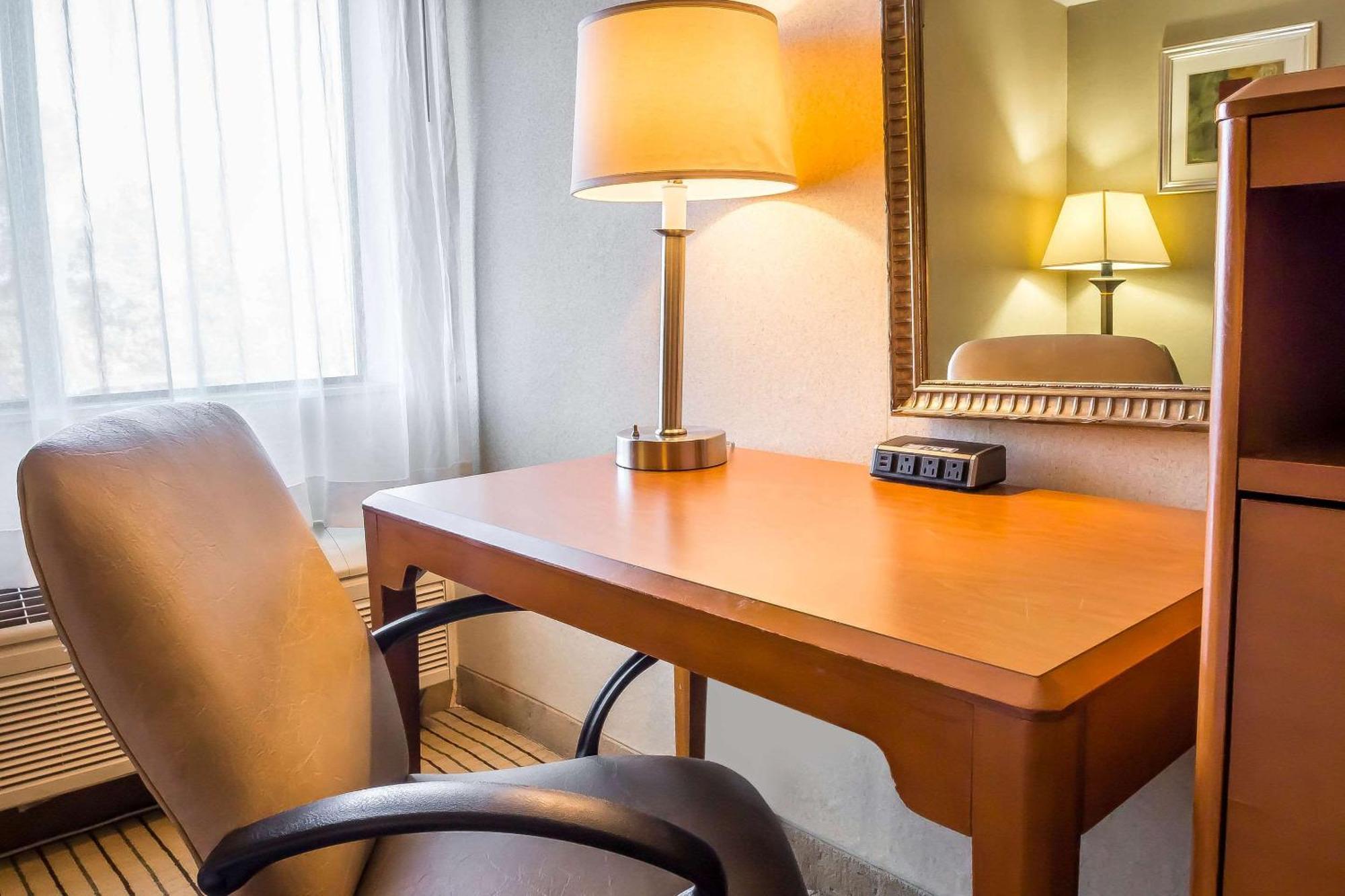 Quality Inn Spring Valley - Nanuet Esterno foto