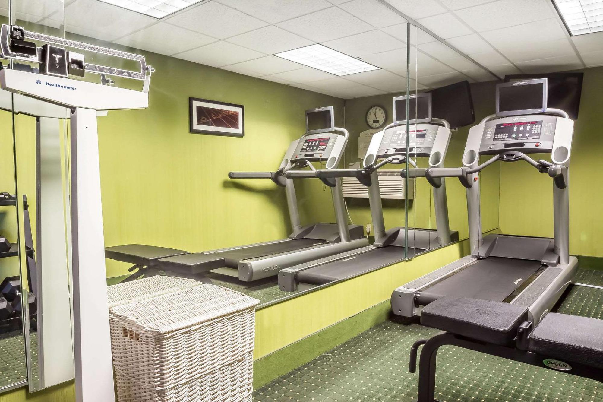 Quality Inn Spring Valley - Nanuet Esterno foto
