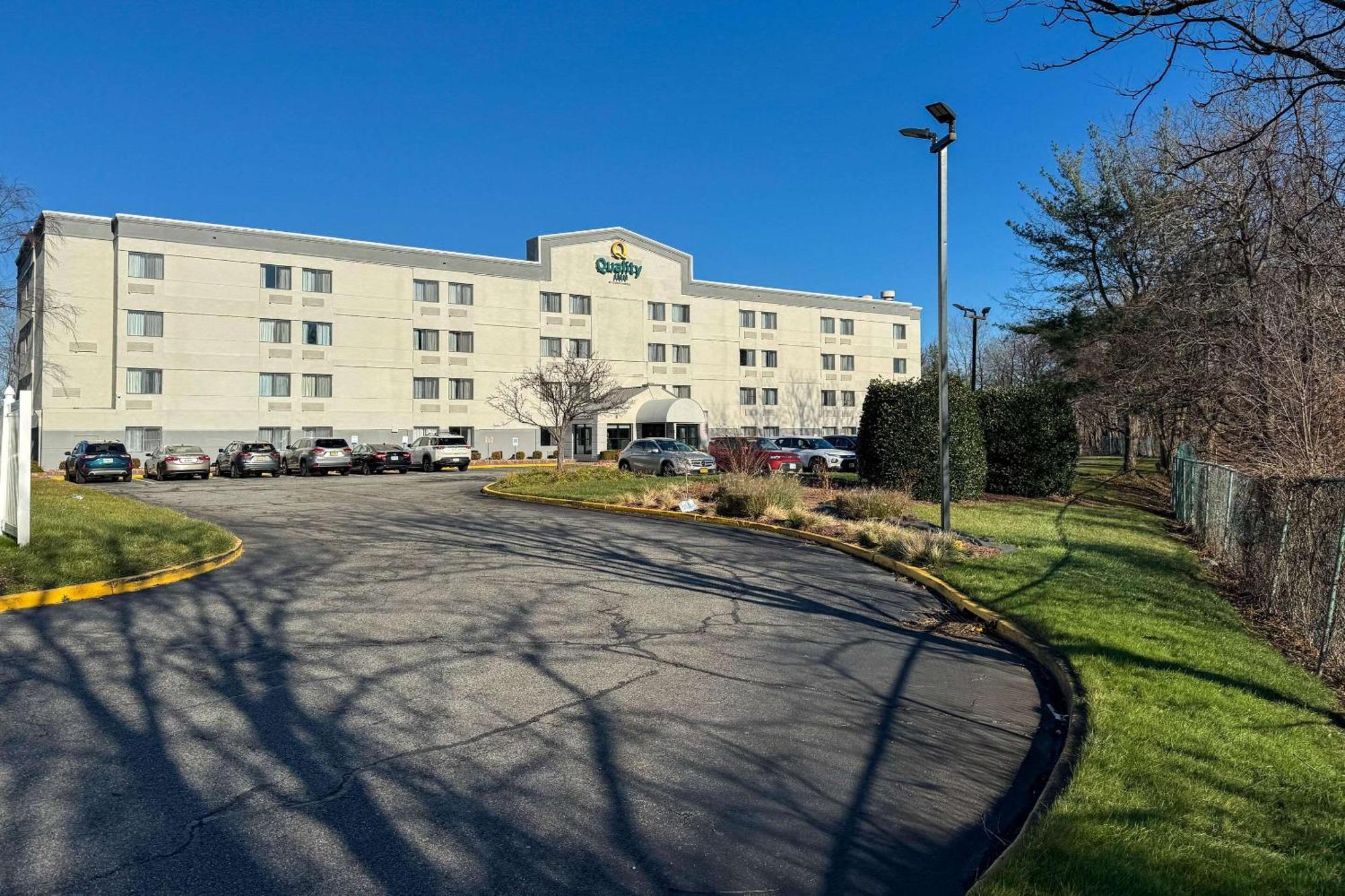 Quality Inn Spring Valley - Nanuet Esterno foto